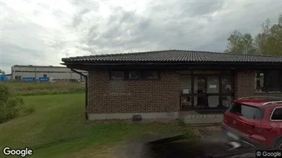 Lagerlokaler till försäljning i Köping - Bild från Google Street View