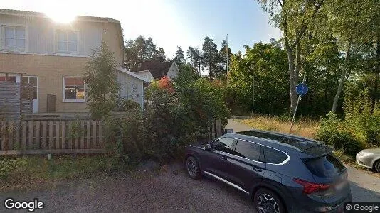 Lagerlokaler att hyra i Knivsta - Bild från Google Street View