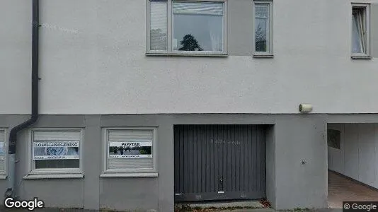 Lagerlokaler att hyra i Upplands Väsby - Bild från Google Street View