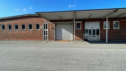 Ledig lagerlokal i bra läge om ca 1 632 - 2 782 m². Ledig lagerlokal i bra läge om ca 1 632 - 2 782 m².